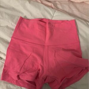 Aritzia - Womens butter 3inch shorts